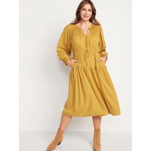 Old Navy Waist Defined Crinkle-Textured Long Sleeve Tiered Midi Dress